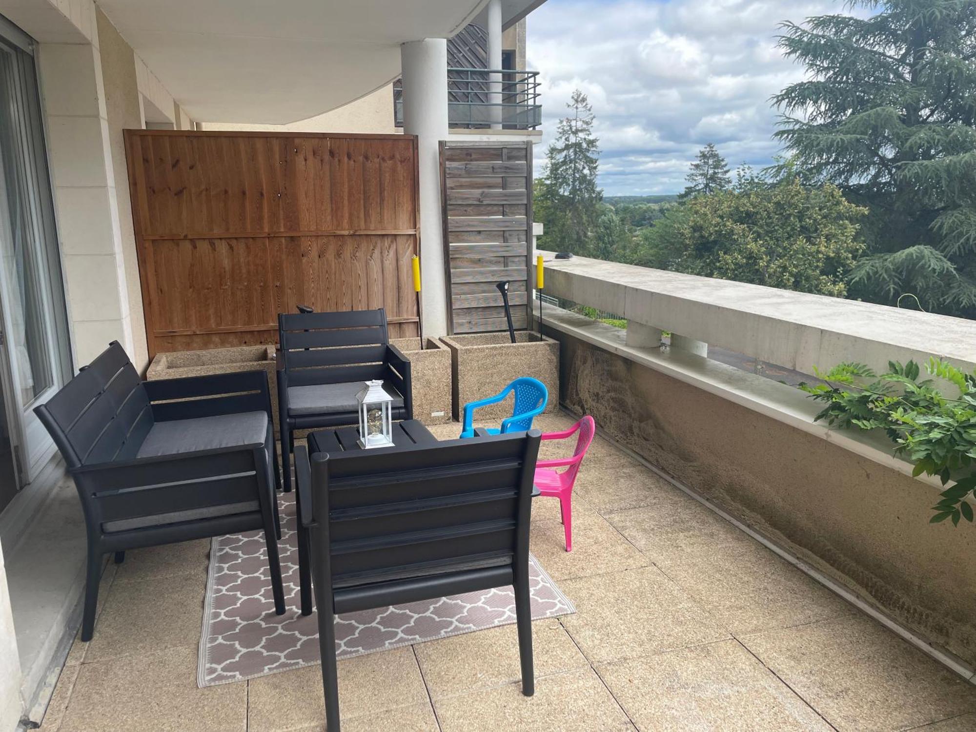 Appartement Avec Parking & Linge Inclus & Local Velos Blois Exterior photo